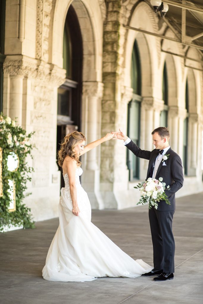 Christ Church Cathedral, bride and groom, Elliott Events
